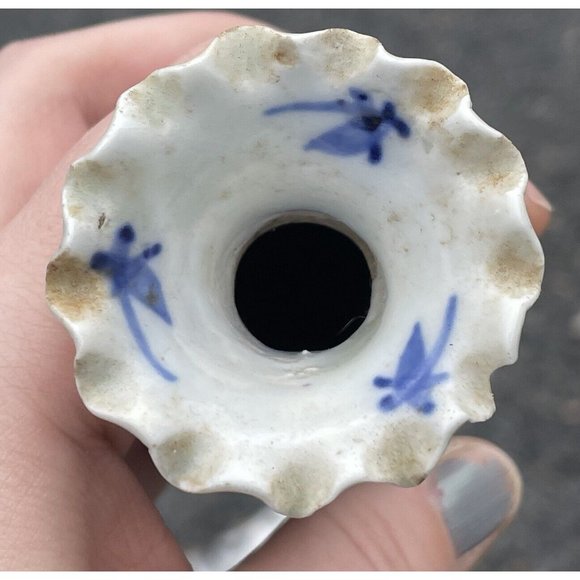 Antique Japanese Porcelain Hand Painted Blue White Ruffle Rimmed Vase Meiji 19th - Picture 3 of 14